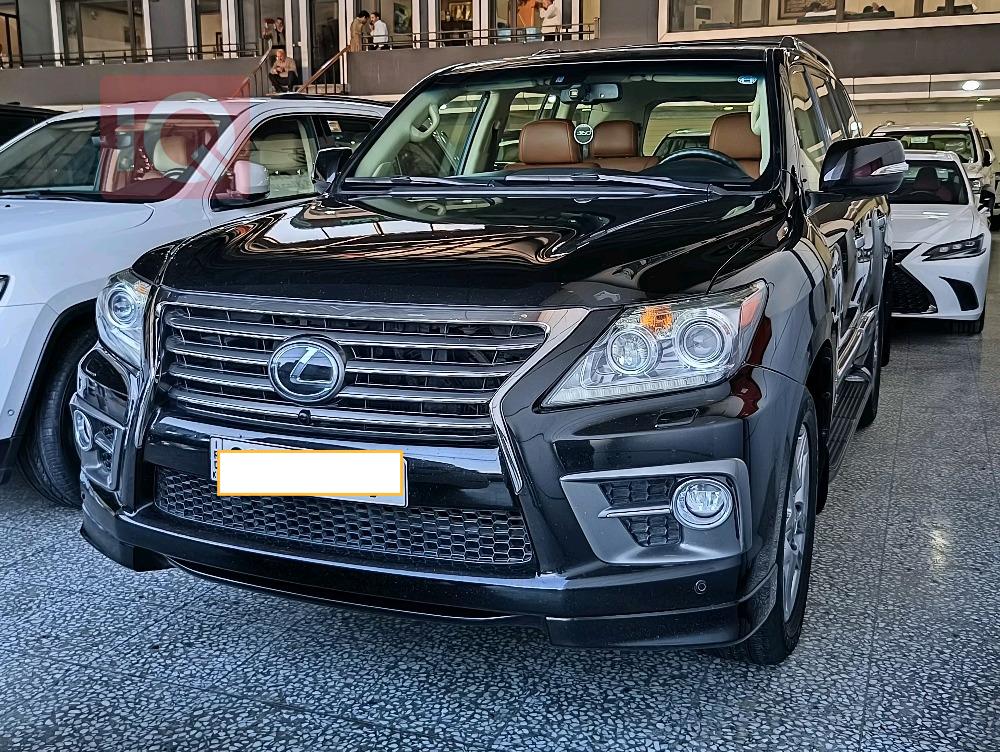 Lexus LX